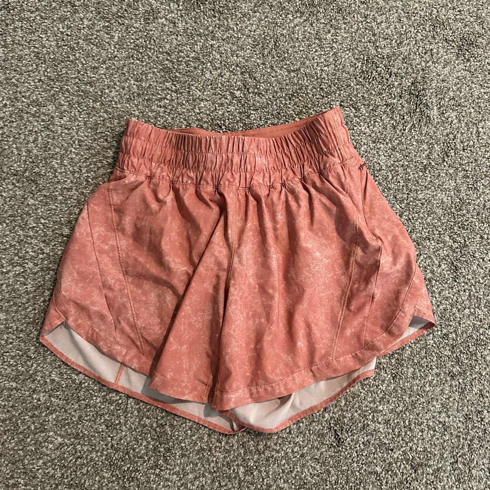 Lululemon midrise 5” inseam short